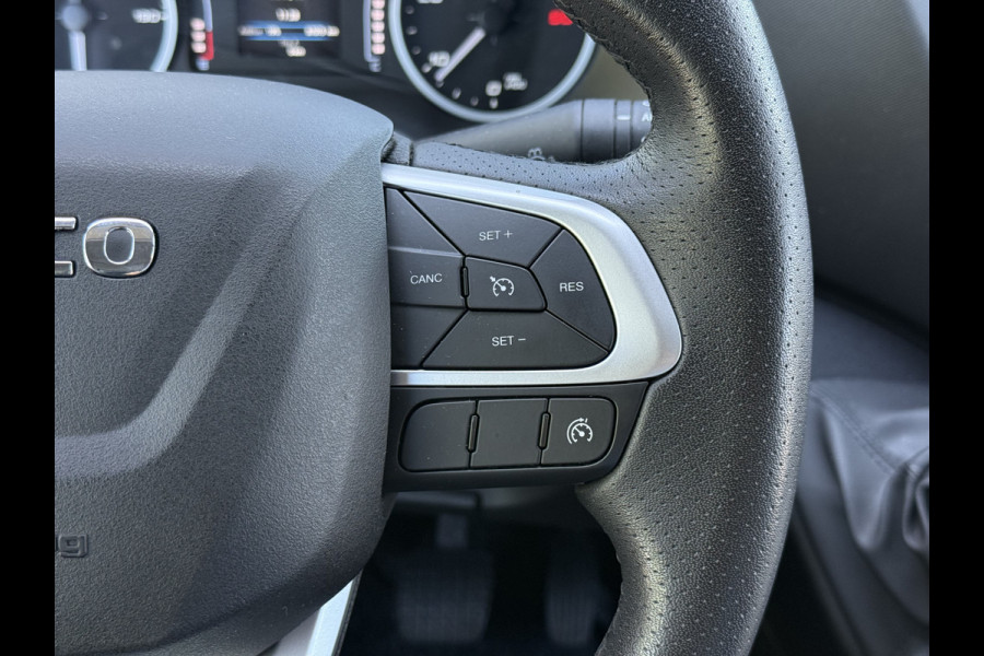 Iveco Daily 35C18H 3.0 Bakwagen met laadklep | Zijdeur | Trekhaak | Dubbel lucht | Navi | Cruisec. | LED