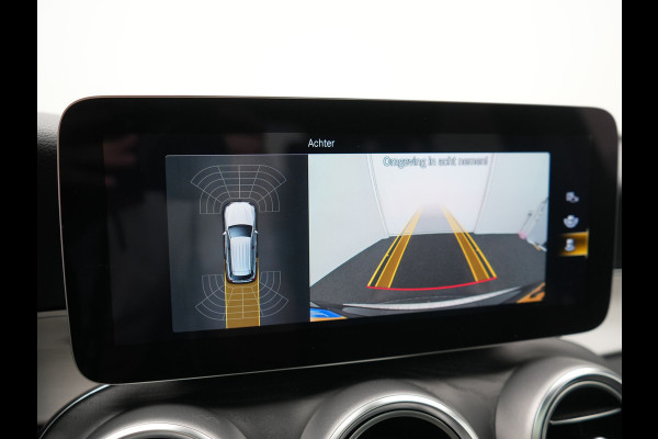 Mercedes-Benz GLC 300e 4MATIC Business Solution AMG 320pk Dealer O.H. | Trekhaak Afn. | Panodak | Camera | Alcantara Sportstoelen Verwarmd | Sfeerverlichting | Apple Carplay | Cruise Control | Navigatie | DAB | 19"L.M | Plug In Hybrid |