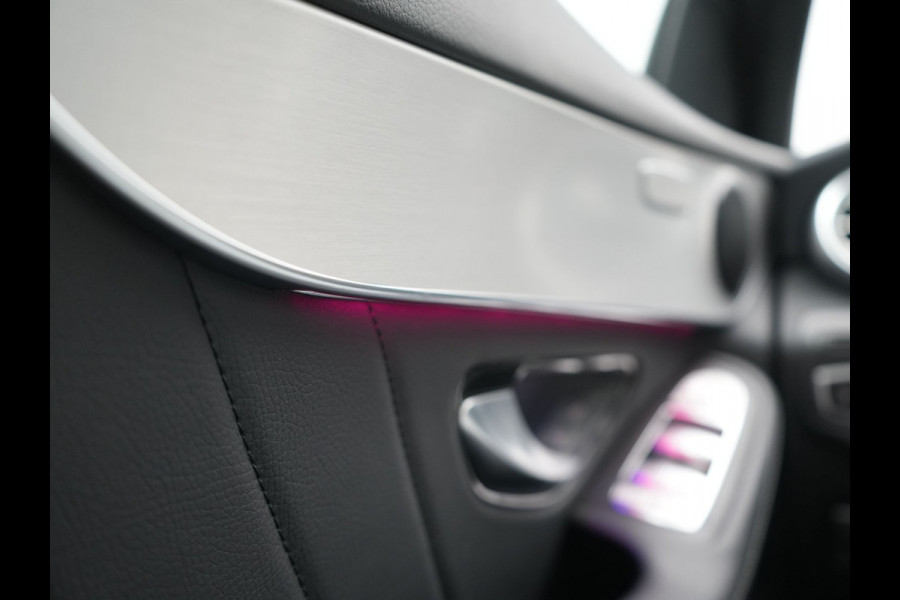 Mercedes-Benz GLC 300e 4MATIC Business Solution AMG 320pk Dealer O.H. | Trekhaak Afn. | Panodak | Camera | Alcantara Sportstoelen Verwarmd | Sfeerverlichting | Apple Carplay | Cruise Control | Navigatie | DAB | 19"L.M | Plug In Hybrid |