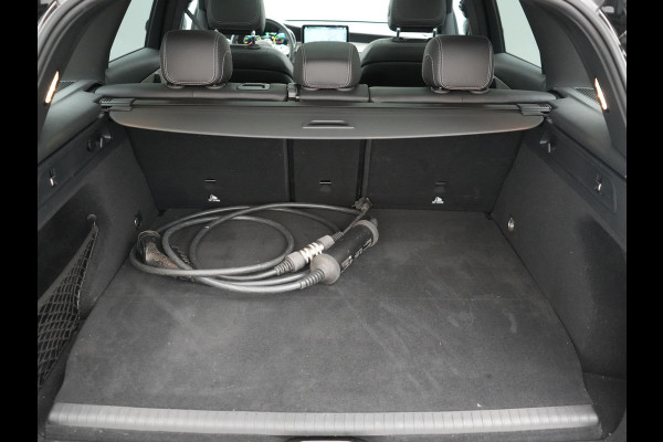 Mercedes-Benz GLC 300e 4MATIC Business Solution AMG 320pk Dealer O.H. | Trekhaak Afn. | Panodak | Camera | Alcantara Sportstoelen Verwarmd | Sfeerverlichting | Apple Carplay | Cruise Control | Navigatie | DAB | 19"L.M | Plug In Hybrid |