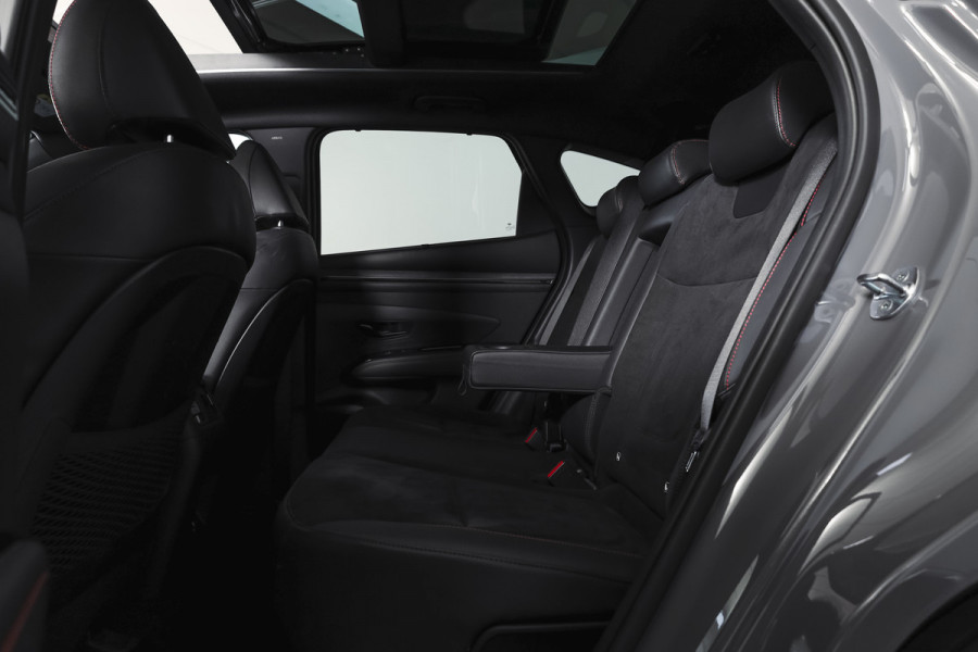Hyundai Tucson 1.6 T-GDI HEV N Line Sky Orig. NL | S/K-Panodak | Adapt. Cruise | Stoel-+Stuurverw. | PDC | 360 Camera | NAV+App. Connect | ECC | Afn. Trekhaak | LM 19" |