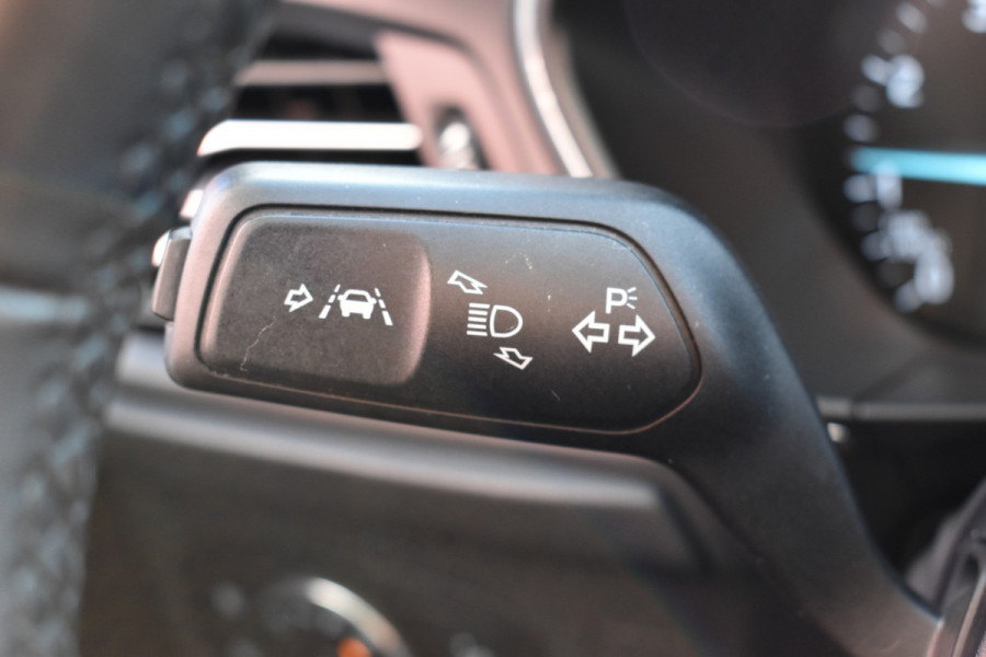Ford Focus 1.0 92 kW AT Active MHEV Automaat Navigatie Pdc Stoel/stuur verwarming