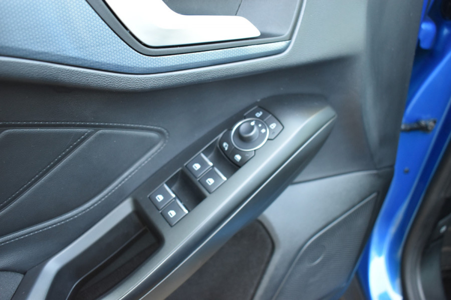 Ford Focus 1.0 92 kW AT Active MHEV Automaat Navigatie Pdc Stoel/stuur verwarming
