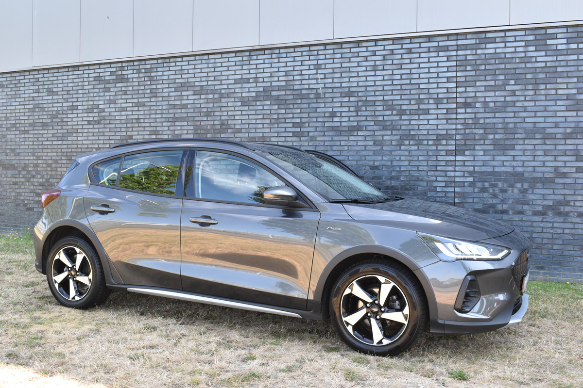 Ford Focus 1.0 92 kW AT Active MHEV Automaat Navigatie Pdc Stoel/stuur verwarming