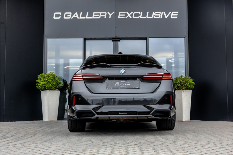 BMW 5 Serie 530e M Sport Edition - Maxton Bodykit | Panorama | H&K | Stoelkoeling | Memory