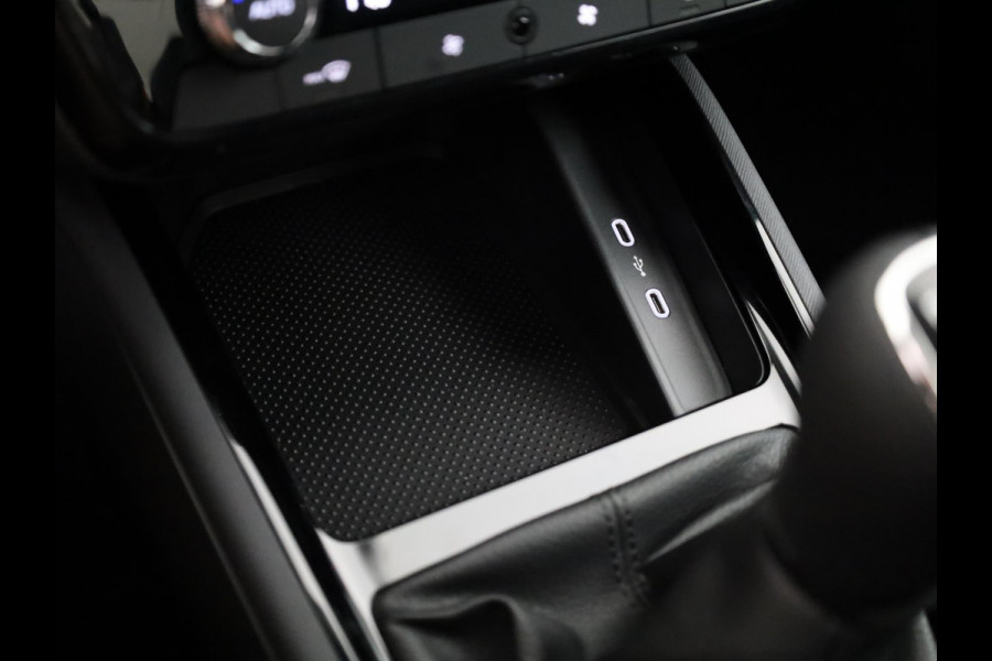 Škoda Kamiq Selection 1.0 TSI 115 pk 6 versn. Hand | Wegklapbare Trekhaak