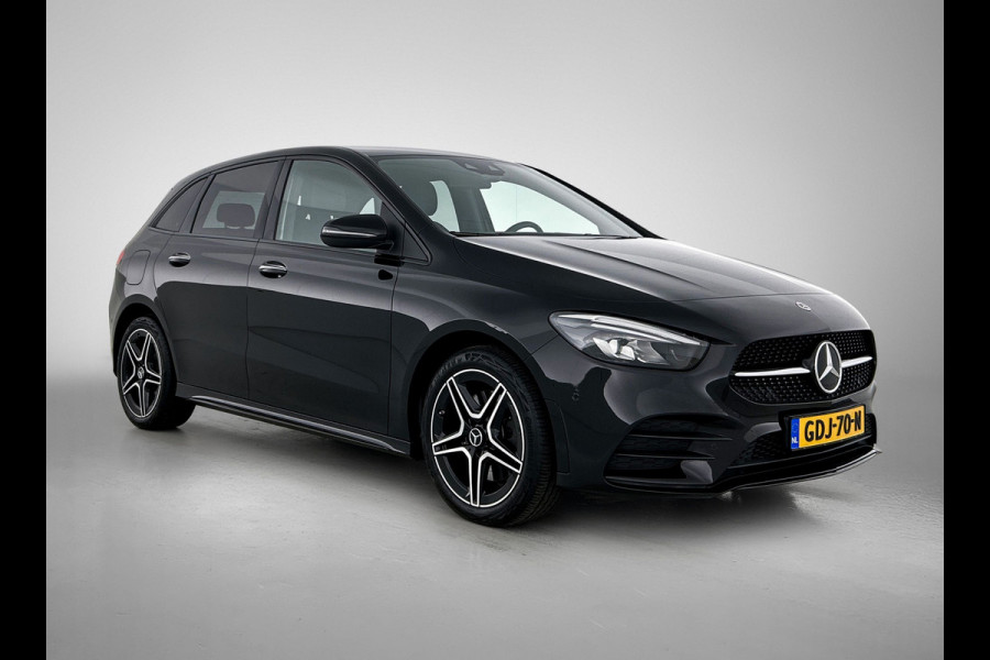 Mercedes-Benz B-Klasse 250 e AMG Plug-In Hybride LIchtmetalen velgen | navigatie | MBUX wide screen| Sfeerverlichting | Night Pakket | Neerklapbare ach Inclusief 24 maanden MB Certified garantie voor Europa.