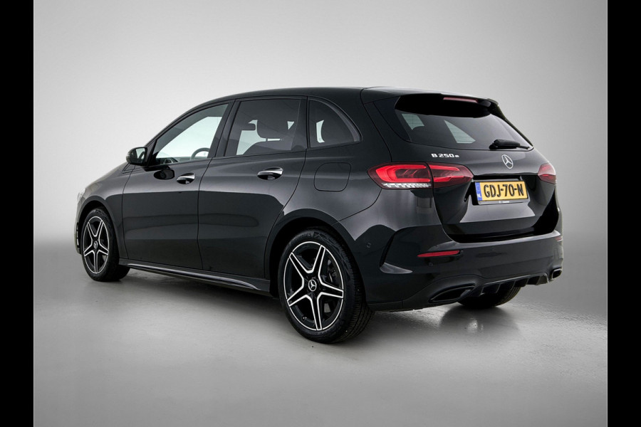 Mercedes-Benz B-Klasse 250 e AMG Plug-In Hybride LIchtmetalen velgen | navigatie | MBUX wide screen| Sfeerverlichting | Night Pakket | Neerklapbare ach Inclusief 24 maanden MB Certified garantie voor Europa.