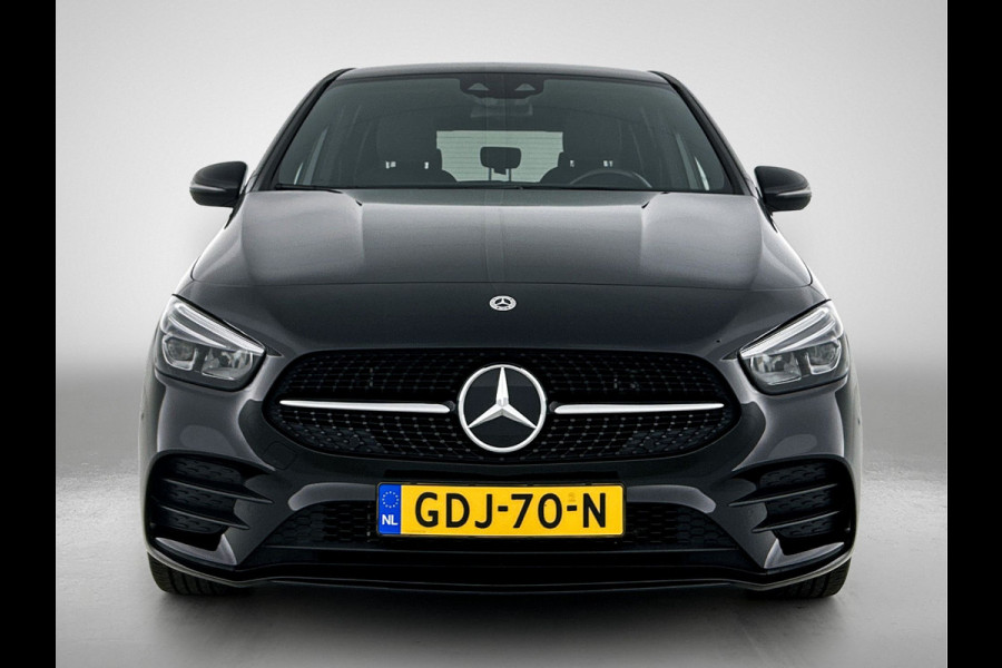 Mercedes-Benz B-Klasse 250 e AMG Plug-In Hybride LIchtmetalen velgen | navigatie | MBUX wide screen| Sfeerverlichting | Night Pakket | Neerklapbare ach Inclusief 24 maanden MB Certified garantie voor Europa.