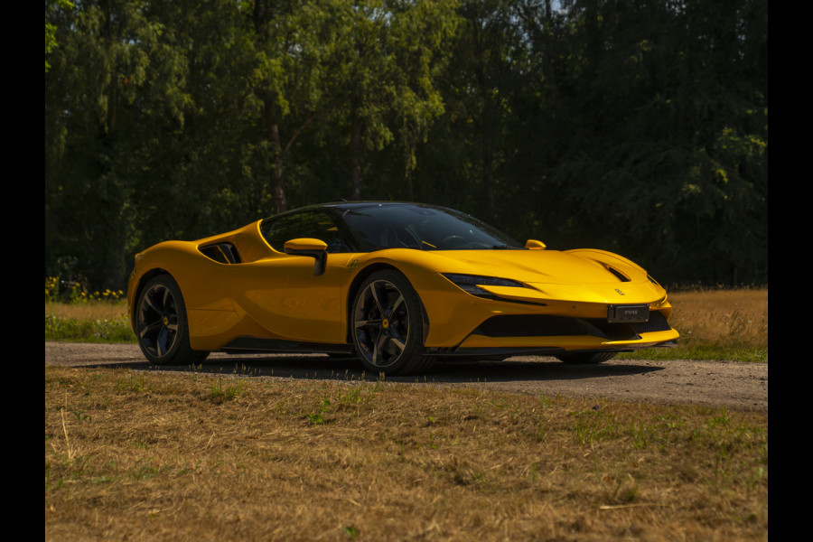 Ferrari SF90 Stradale 4.0 V8 | Full carbon | Giallo Triplo Strato | Atelier Car | Lift | Warranty 05-2027
