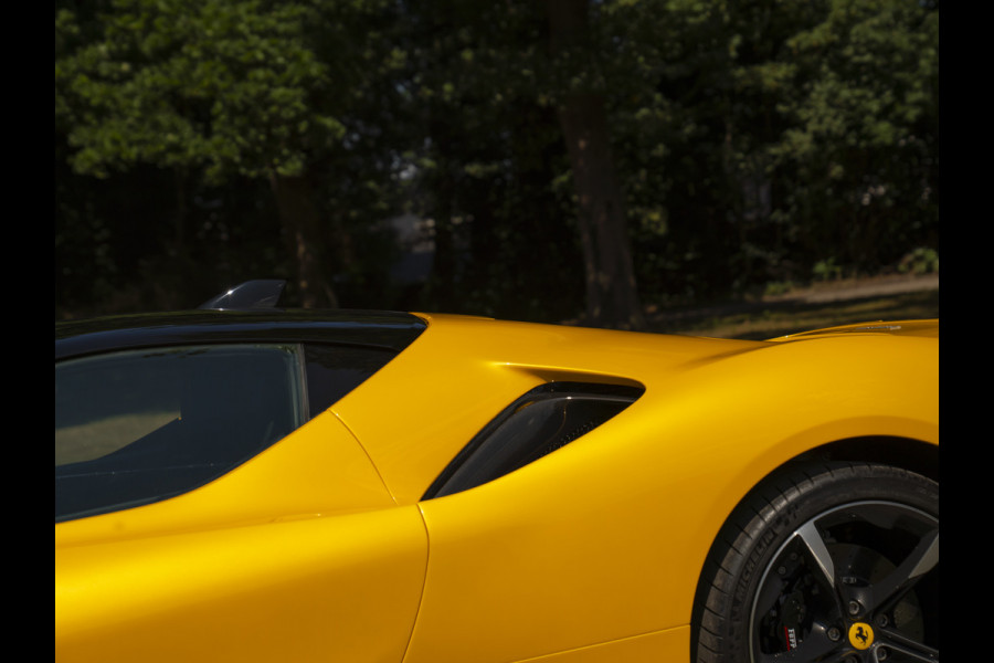 Ferrari SF90 Stradale 4.0 V8 | Full carbon | Giallo Triplo Strato | Atelier Car | Lift | Warranty 05-2027