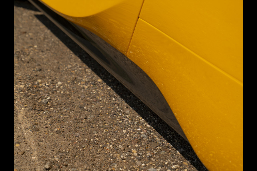 Ferrari SF90 Stradale 4.0 V8 | Full carbon | Giallo Triplo Strato | Atelier Car | Lift | Warranty 05-2027