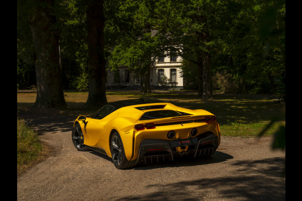 Ferrari SF90 Stradale 4.0 V8 | Full carbon | Giallo Triplo Strato | Atelier Car | Lift | Warranty 05-2027