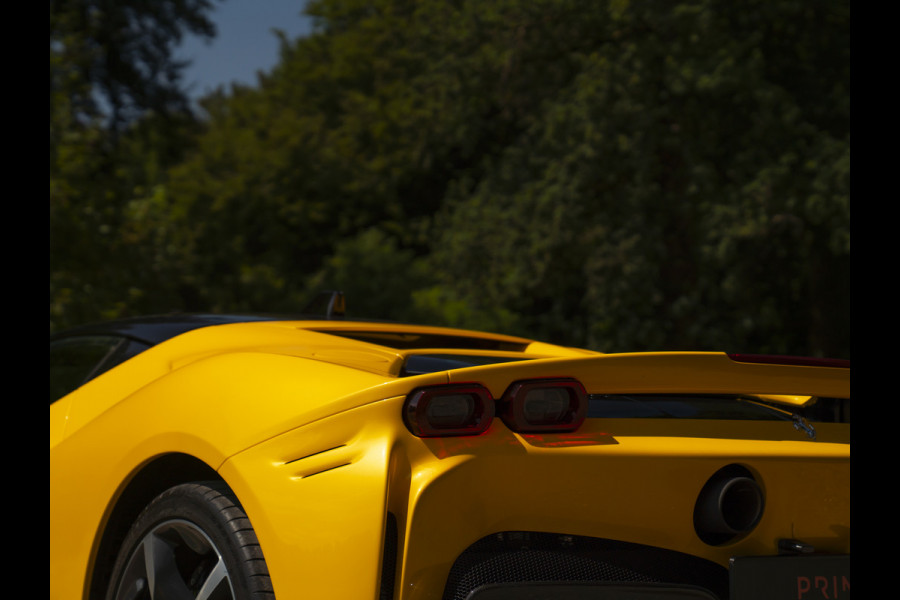 Ferrari SF90 Stradale 4.0 V8 | Full carbon | Giallo Triplo Strato | Atelier Car | Lift | Warranty 05-2027