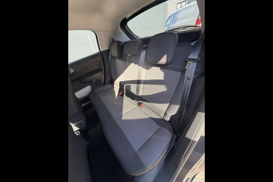 Citroën C3 110pk Shine (Keyless Entry - Camera - Navigatie - Automatische Airco - Apple Carplay - 17"- Dodehoek detectie)