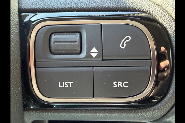 Citroën C3 110pk Shine (Keyless Entry - Camera - Navigatie - Automatische Airco - Apple Carplay - 17"- Dodehoek detectie)