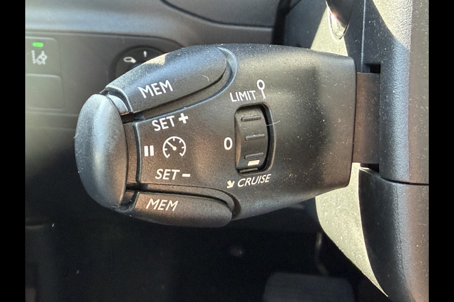 Citroën C3 110pk Shine (Keyless Entry - Camera - Navigatie - Automatische Airco - Apple Carplay - 17"- Dodehoek detectie)