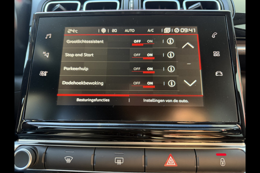 Citroën C3 110pk Shine (Keyless Entry - Camera - Navigatie - Automatische Airco - Apple Carplay - 17"- Dodehoek detectie)