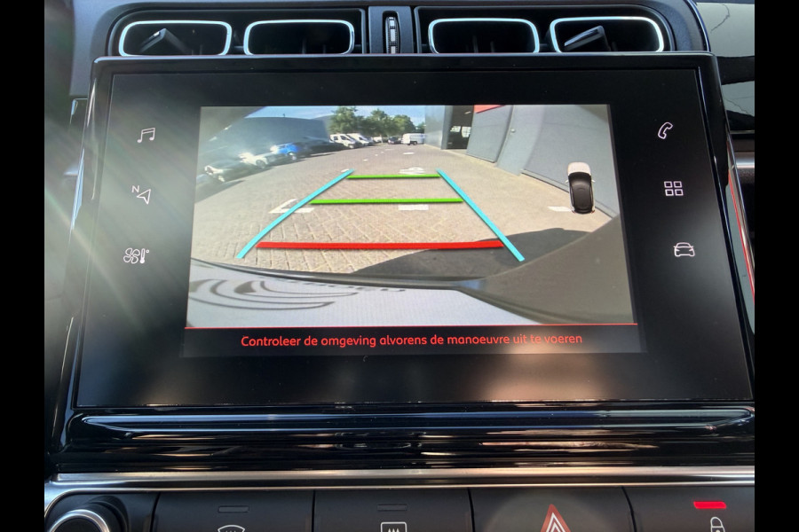 Citroën C3 110pk Shine (Keyless Entry - Camera - Navigatie - Automatische Airco - Apple Carplay - 17"- Dodehoek detectie)
