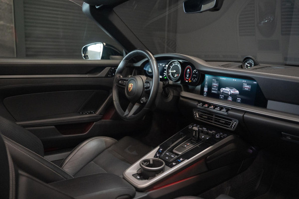 Porsche 911 Cabrio 3.0 Carrera 4S *BOSE / Vierwielbesturing / Stoelventilatie / Sport-uitlaat / 18-Wegs / Sport-Chrono / HD Matrix-LED*