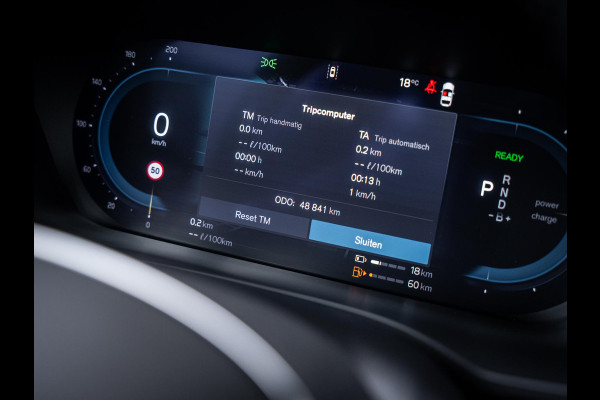 Volvo XC60 2.0 T6 Plug-in hybrid AWD Plus Black Edition - Pano l H&K l Mem. l Trekhaak