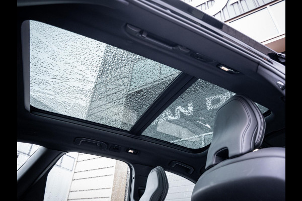 Volvo XC60 2.0 T6 Plug-in hybrid AWD Plus Black Edition - Pano l H&K l Mem. l Trekhaak