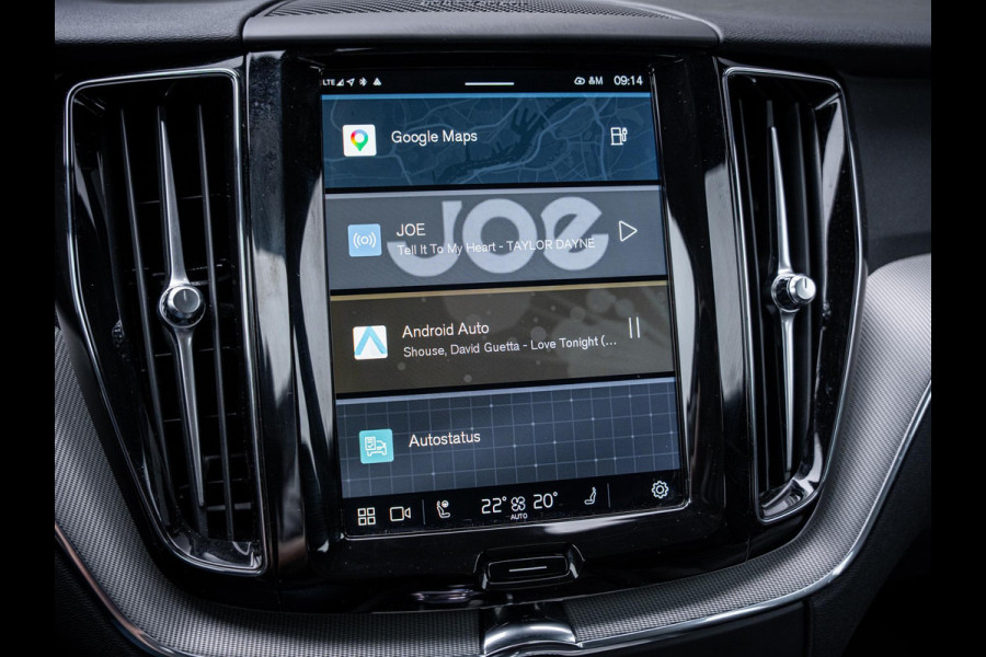 Volvo XC60 2.0 T6 Plug-in hybrid AWD Plus Black Edition - Pano l H&K l Mem. l Trekhaak