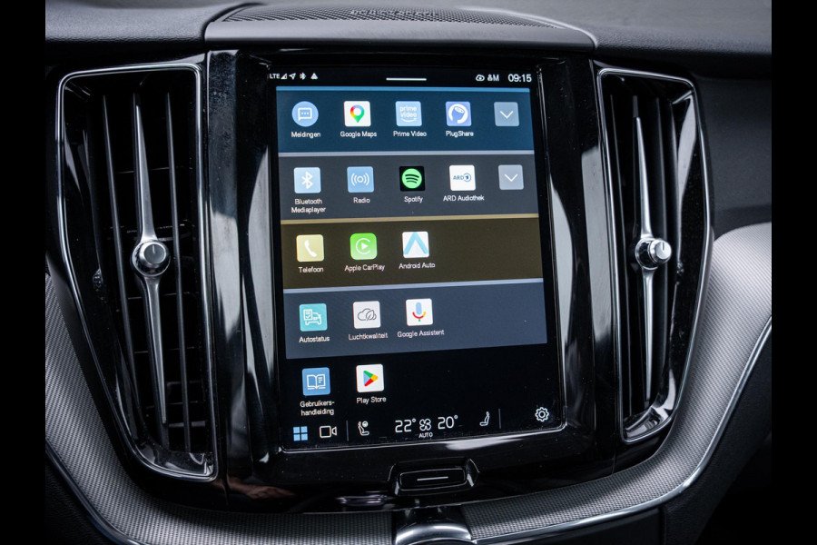 Volvo XC60 2.0 T6 Plug-in hybrid AWD Plus Black Edition - Pano l H&K l Mem. l Trekhaak