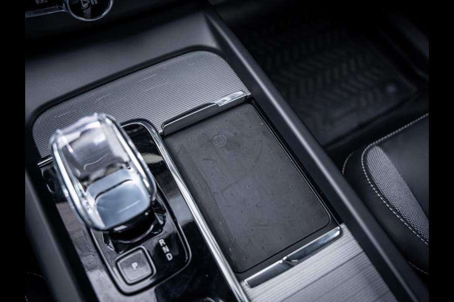 Volvo XC60 2.0 T6 Plug-in hybrid AWD Plus Black Edition - Pano l H&K l Mem. l Trekhaak