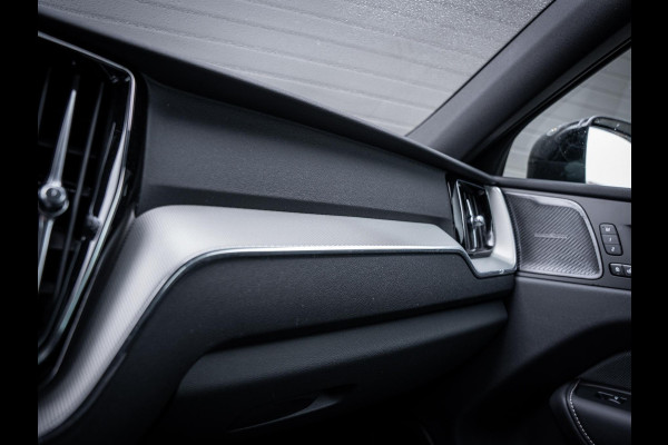 Volvo XC60 2.0 T6 Plug-in hybrid AWD Plus Black Edition - Pano l H&K l Mem. l Trekhaak