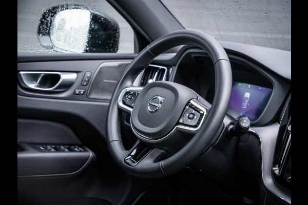 Volvo XC60 2.0 T6 Plug-in hybrid AWD Plus Black Edition - Pano l H&K l Mem. l Trekhaak