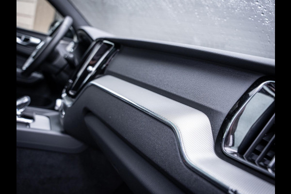 Volvo XC60 2.0 T6 Plug-in hybrid AWD Plus Black Edition - Pano l H&K l Mem. l Trekhaak