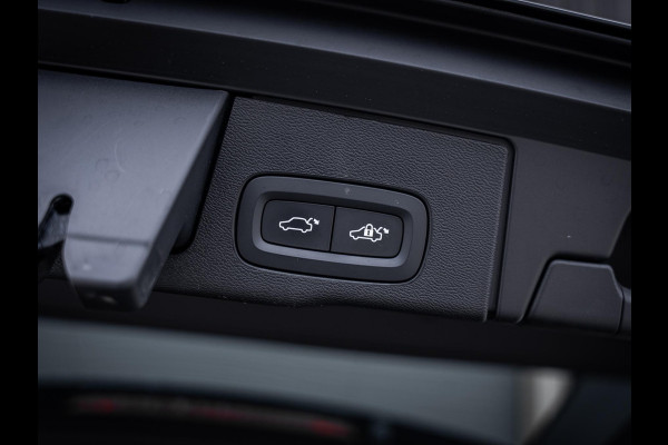 Volvo XC60 2.0 T6 Plug-in hybrid AWD Plus Black Edition - Pano l H&K l Mem. l Trekhaak