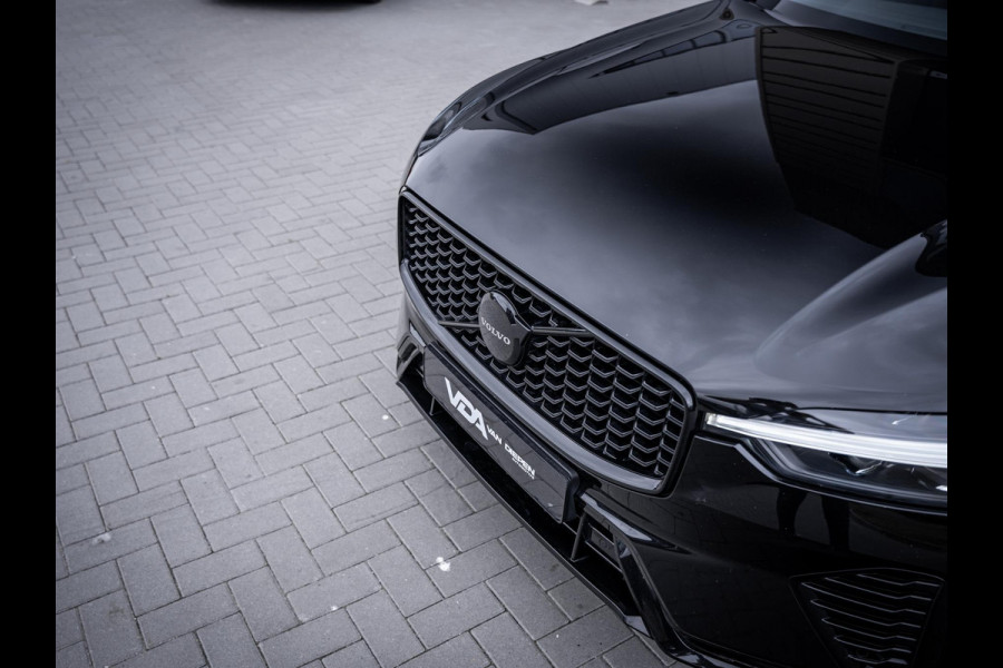 Volvo XC60 2.0 T6 Plug-in hybrid AWD Plus Black Edition - Pano l H&K l Mem. l Trekhaak