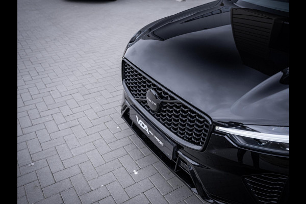 Volvo XC60 2.0 T6 Plug-in hybrid AWD Plus Black Edition - Pano l H&K l Mem. l Trekhaak