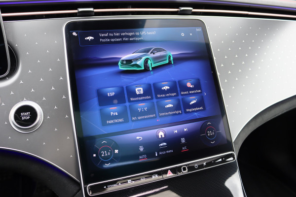 Mercedes-Benz EQE 300 AMG Line 90 kWh | Airmatic | Distronic | Panoramadak | Warmtepomp | Memory | Camera | Keyless Go | Dodehoekassistent | High Perf. LED |