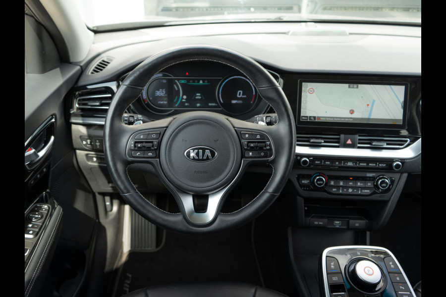 Kia e-Niro ExecutiveLine 64 kWh | Stoelverwarming/-ventilatie | Stuurverwarming | Schuif/-kanteldak | JBL | Achteruitrijcamera | Navi | PDC voor & achter