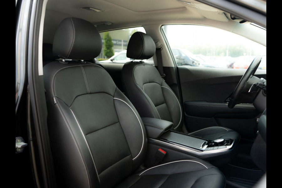 Kia e-Niro ExecutiveLine 64 kWh | Stoelverwarming/-ventilatie | Stuurverwarming | Schuif/-kanteldak | JBL | Achteruitrijcamera | Navi | PDC voor & achter
