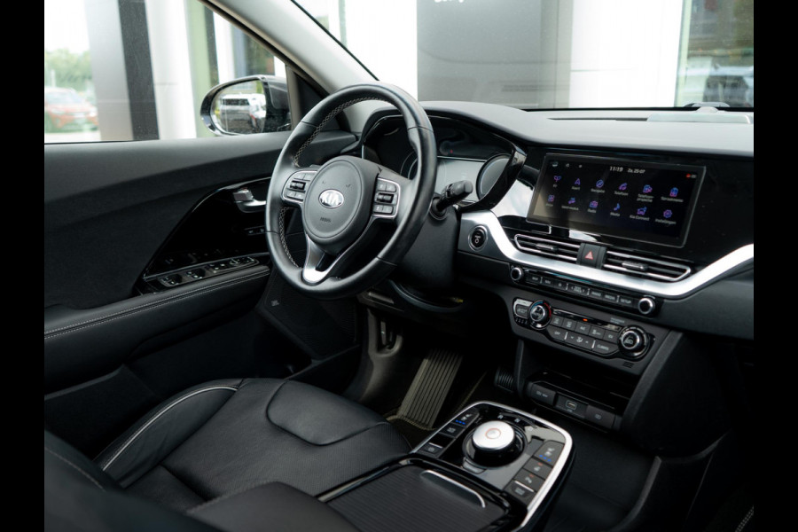 Kia e-Niro ExecutiveLine 64 kWh | Stoelverwarming/-ventilatie | Stuurverwarming | Schuif/-kanteldak | JBL | Achteruitrijcamera | Navi | PDC voor & achter