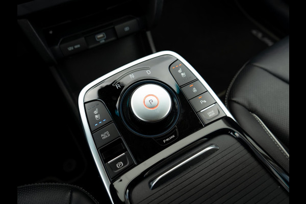 Kia e-Niro ExecutiveLine 64 kWh | Stoelverwarming/-ventilatie | Stuurverwarming | Schuif/-kanteldak | JBL | Achteruitrijcamera | Navi | PDC voor & achter