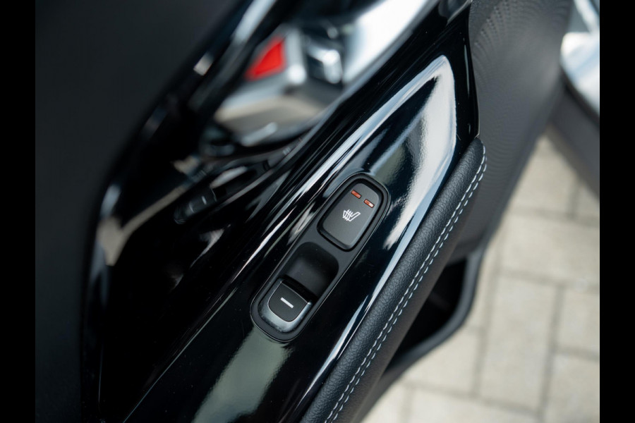 Kia e-Niro ExecutiveLine 64 kWh | Stoelverwarming/-ventilatie | Stuurverwarming | Schuif/-kanteldak | JBL | Achteruitrijcamera | Navi | PDC voor & achter