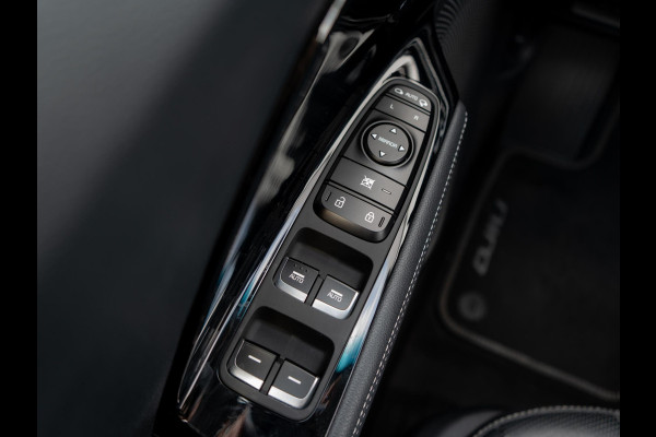 Kia e-Niro ExecutiveLine 64 kWh | Stoelverwarming/-ventilatie | Stuurverwarming | Schuif/-kanteldak | JBL | Achteruitrijcamera | Navi | PDC voor & achter