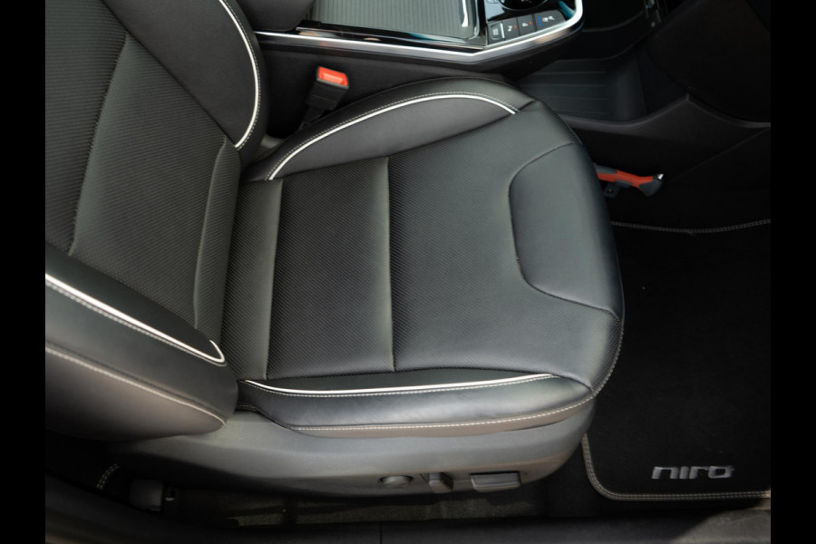 Kia e-Niro ExecutiveLine 64 kWh | Stoelverwarming/-ventilatie | Stuurverwarming | Schuif/-kanteldak | JBL | Achteruitrijcamera | Navi | PDC voor & achter