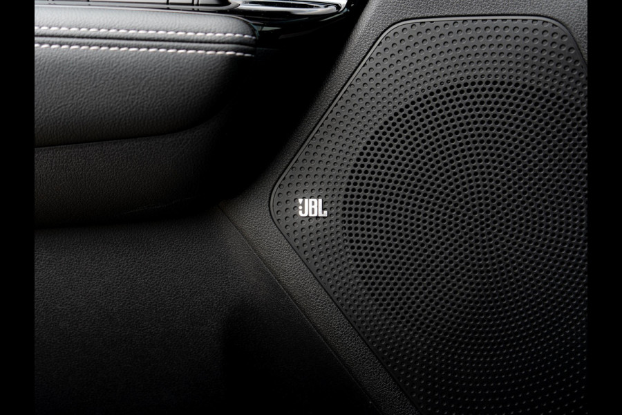Kia e-Niro ExecutiveLine 64 kWh | Stoelverwarming/-ventilatie | Stuurverwarming | Schuif/-kanteldak | JBL | Achteruitrijcamera | Navi | PDC voor & achter
