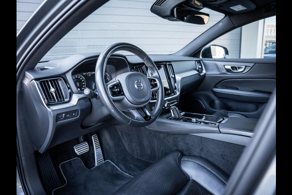 Volvo V60 2.0 T8 Recharge AWD Dark R-Design - Pano l HUD l Memory l Hkardon