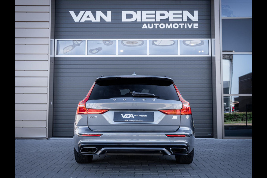 Volvo V60 2.0 T8 Recharge AWD Dark R-Design - Pano l HUD l Memory l Hkardon