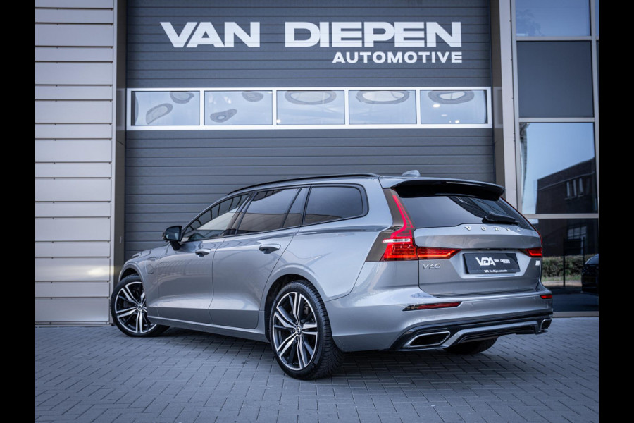 Volvo V60 2.0 T8 Recharge AWD Dark R-Design - Pano l HUD l Memory l Hkardon
