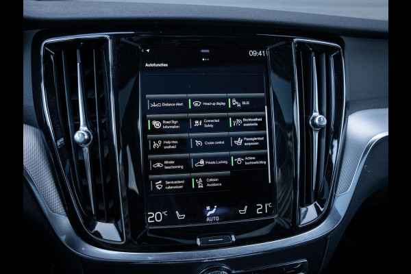 Volvo V60 2.0 T8 Recharge AWD Dark R-Design - Pano l HUD l Memory l Hkardon