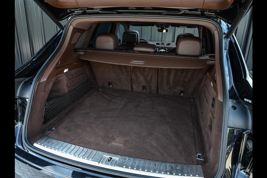 Porsche Cayenne 3.0 E-Hybrid NL-Auto | Panoramadak | Bose | 360 Camera | Soft Close | Sport Chrono | 14-Wegs Memory Seats | Ambiance Interieur | Luchtvering | Stoelverwarming |