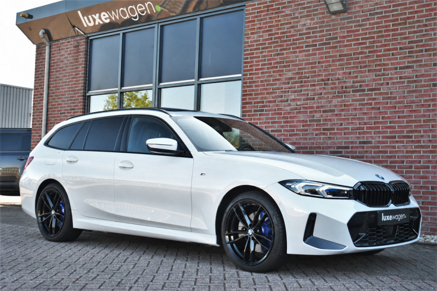 BMW 3 Serie Touring 320e xDrive M-Sport Pro Pano ACC Trekh El-zetels H/K 19inch